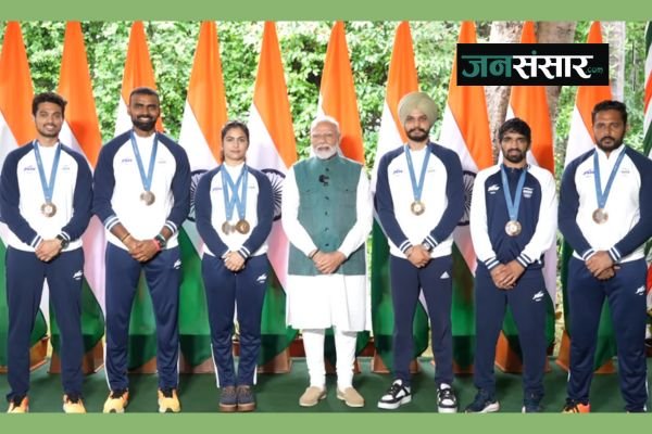 PM Modi hoists flag at Red Fort on Independence Day, meets Indian Olympic contingent at 7 Lok Kalyan Marg